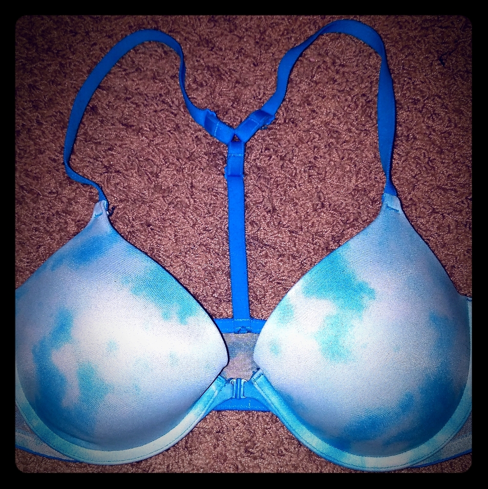 Front clasp VS PINK bra 36C